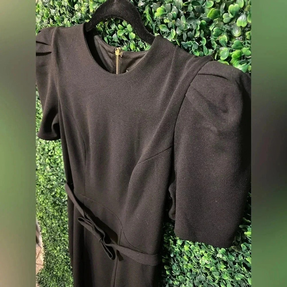 Express Fitted Dress with Puff sleeves - Size XS - Picture 2 of 9
